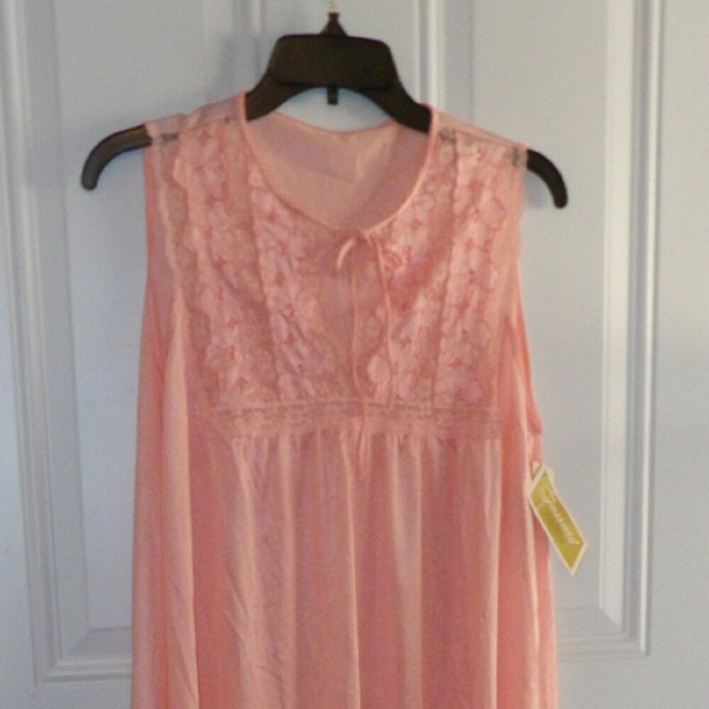 Vintage 60s GOSSARD ARTEMIS Nightgown - Picture 4 of 11